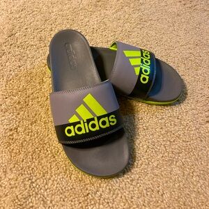 Adidas slide youth size 6